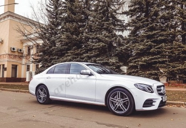MERCEDES E (W213)