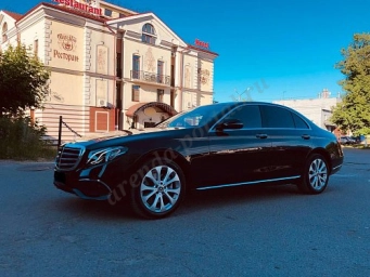 MERCEDES W213